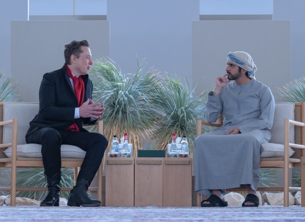 Elon Musk se reunió con líderes de Emiratos Árabes Unidos