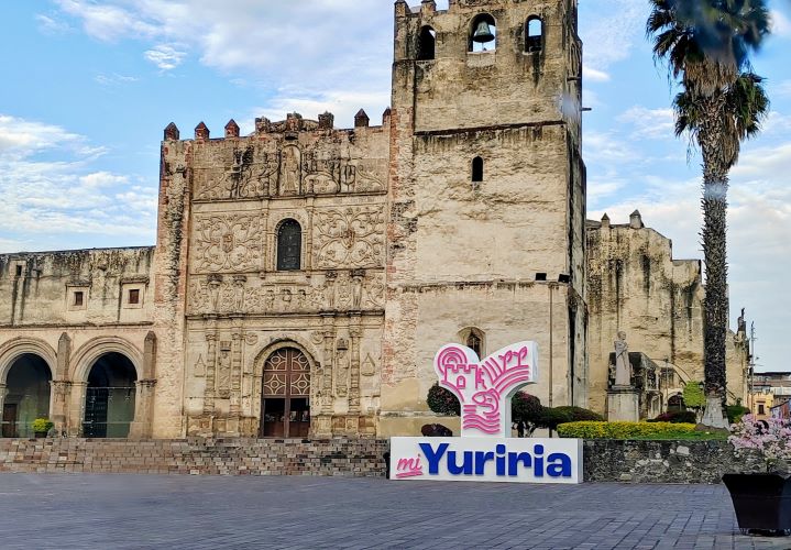 Exconvento San Pedro y San Pablo de Yuriria Pueblo Mágico