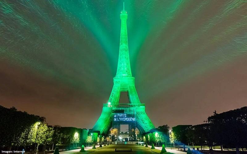 La Torre Eiffel se ilumina con electricidad producida a partir de hidrógeno renovable certificado