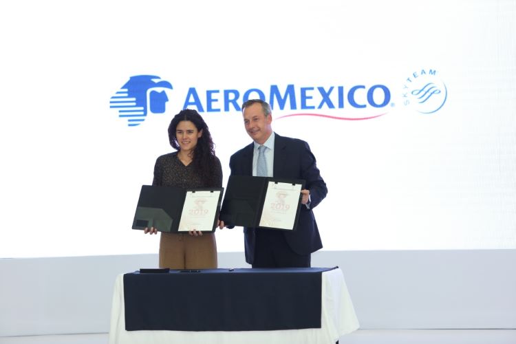 Aeroméxico y STPS firman acuerdo programa “Jóvenes construyendo el futuro”