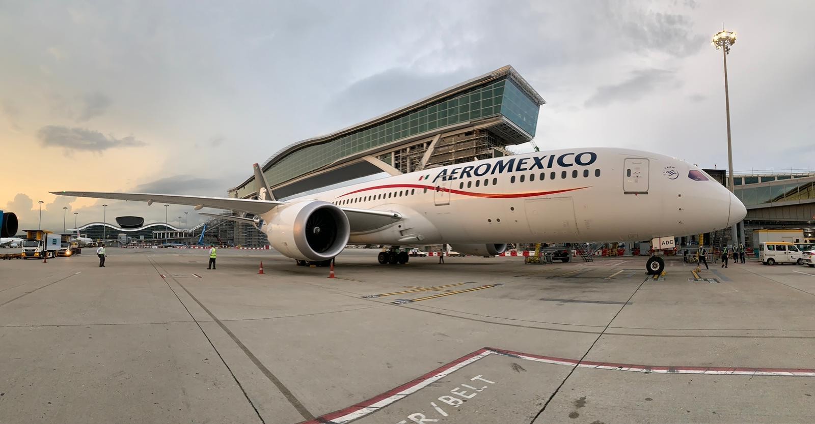 Aeroméxico registra nuevo record y llega por primera vez a Hong Kong